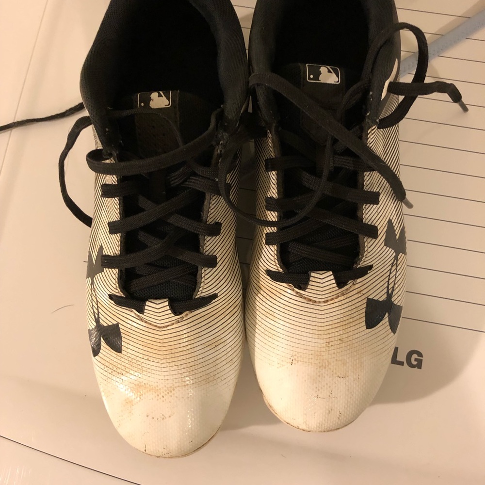 Under Armor baseball cleats